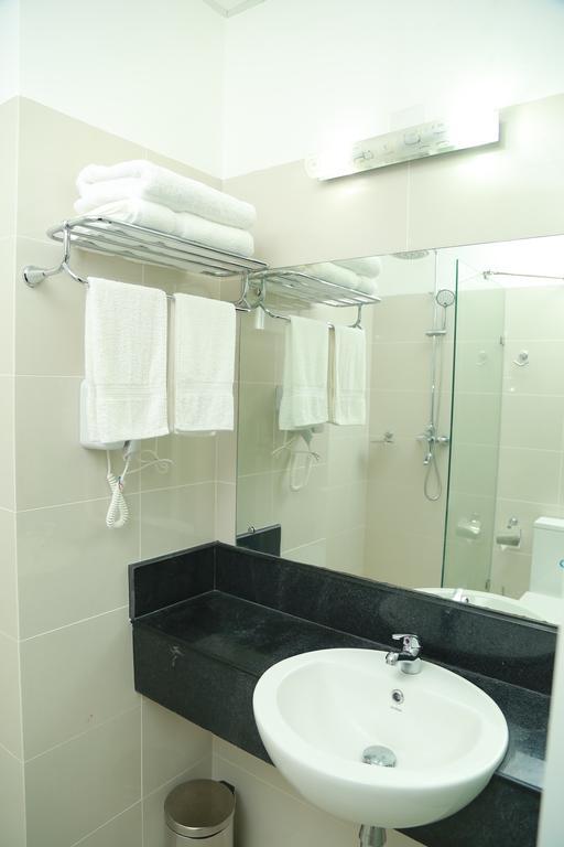 Kdu Hotel Boralesgamuwa Extérieur photo