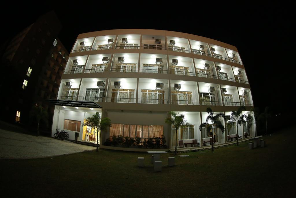Kdu Hotel Boralesgamuwa Extérieur photo