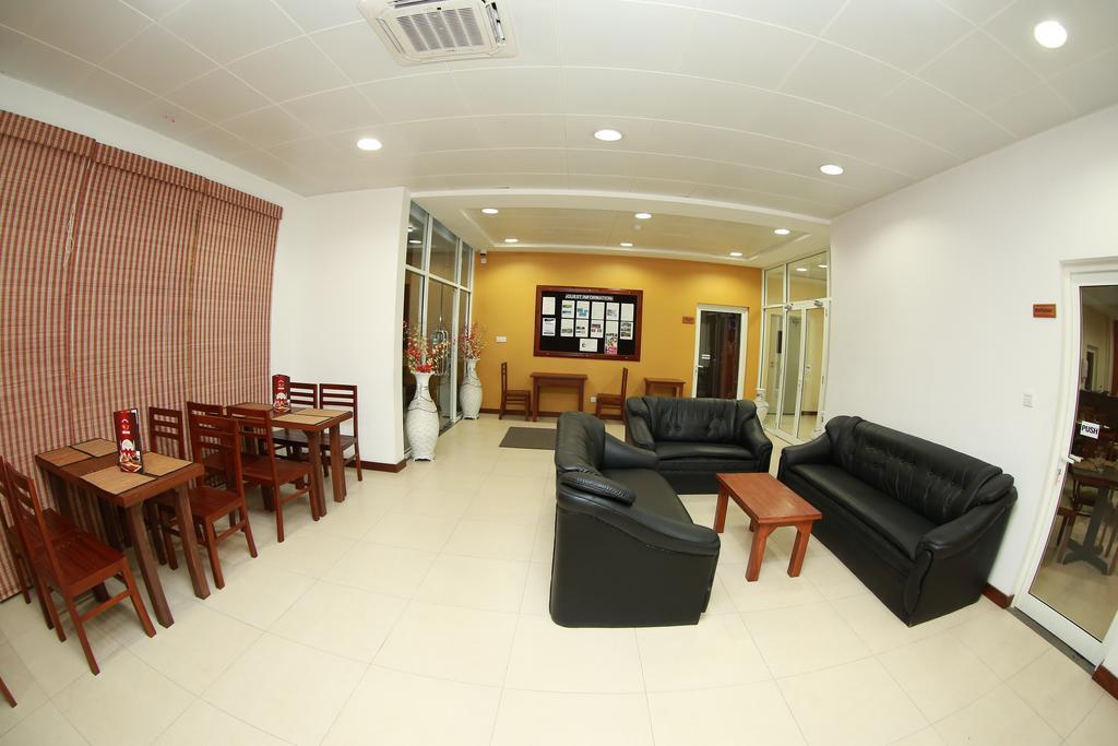 Kdu Hotel Boralesgamuwa Extérieur photo