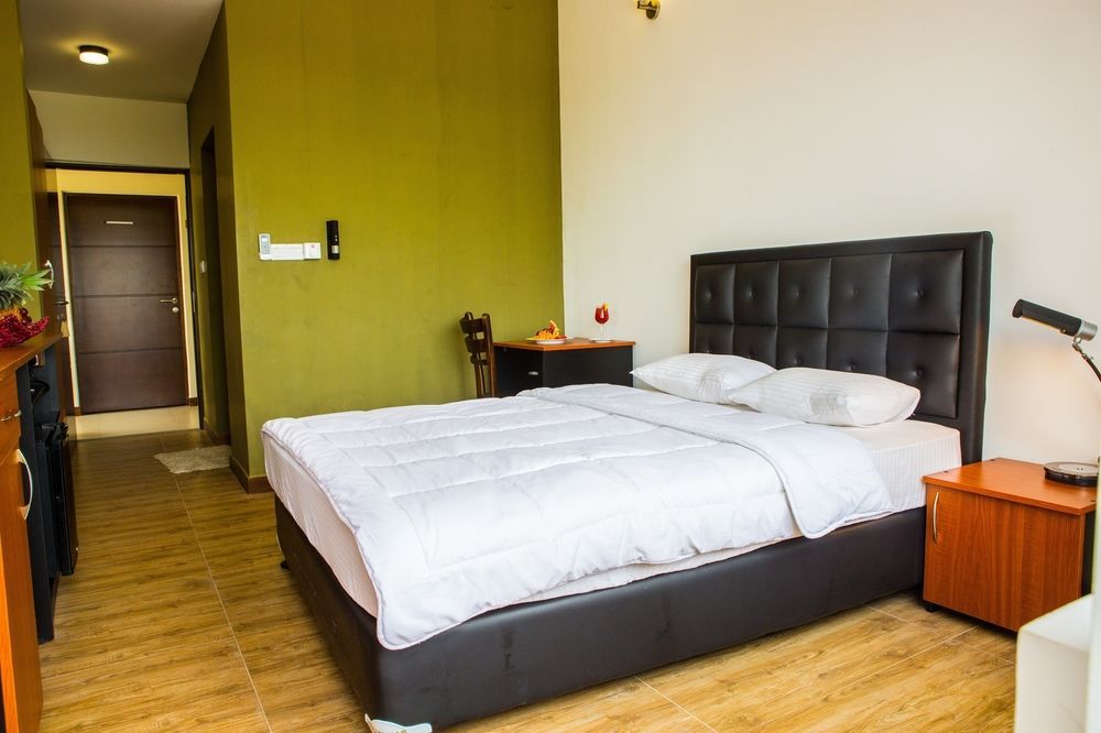 Kdu Hotel Boralesgamuwa Extérieur photo