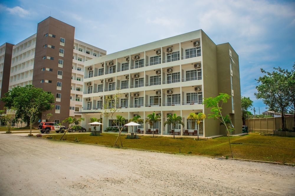 Kdu Hotel Boralesgamuwa Extérieur photo